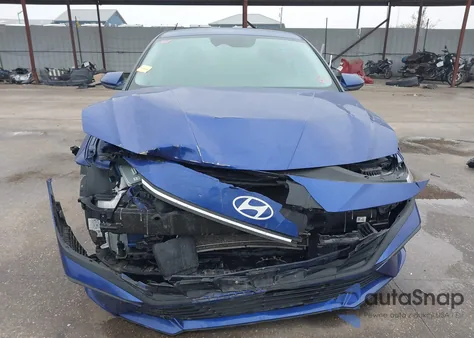 2024 Hyundai Elantra Sel z USA, uszkodzony, nr VIN KMHLM4DG2RU673728